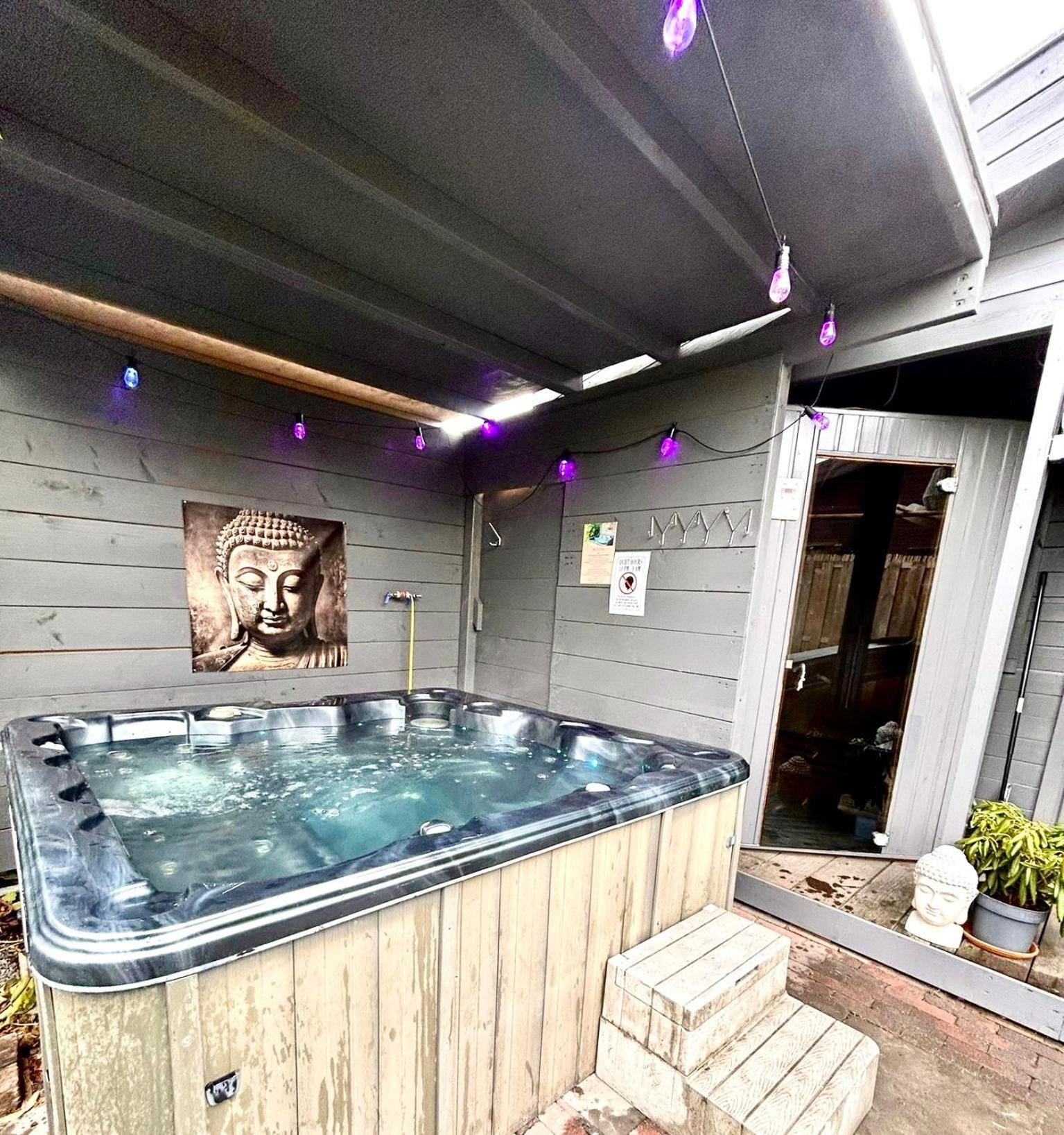 Buddha Style Family House & Jacuzzi & Sauna Near Amsterdam Vijfhuizen Екстер'єр фото